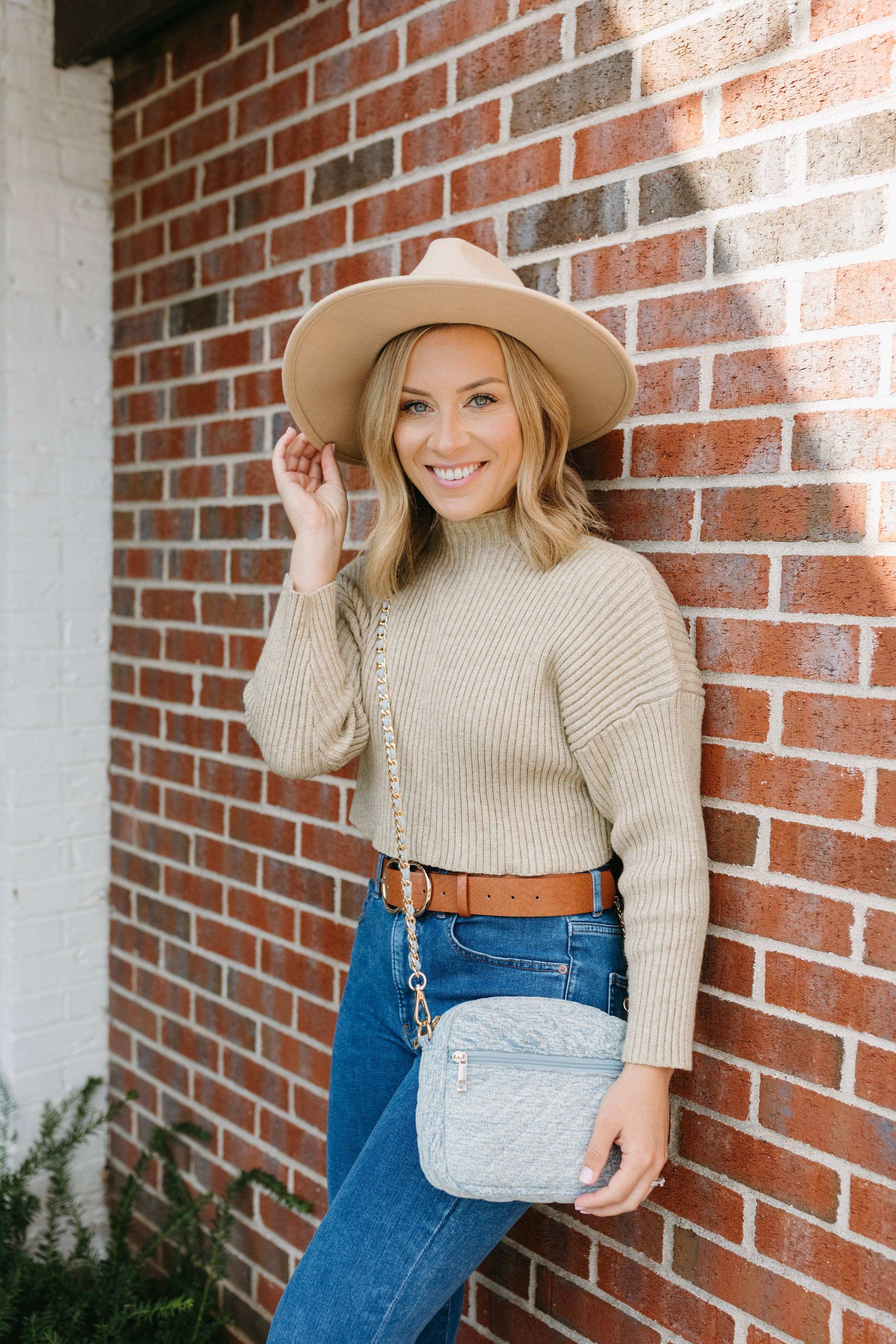 Thomas and Lee Company – Engroshandel Crossbodytaske - Dame – SueEllen quiltet lille crossbody-taske med guldkædestrop46