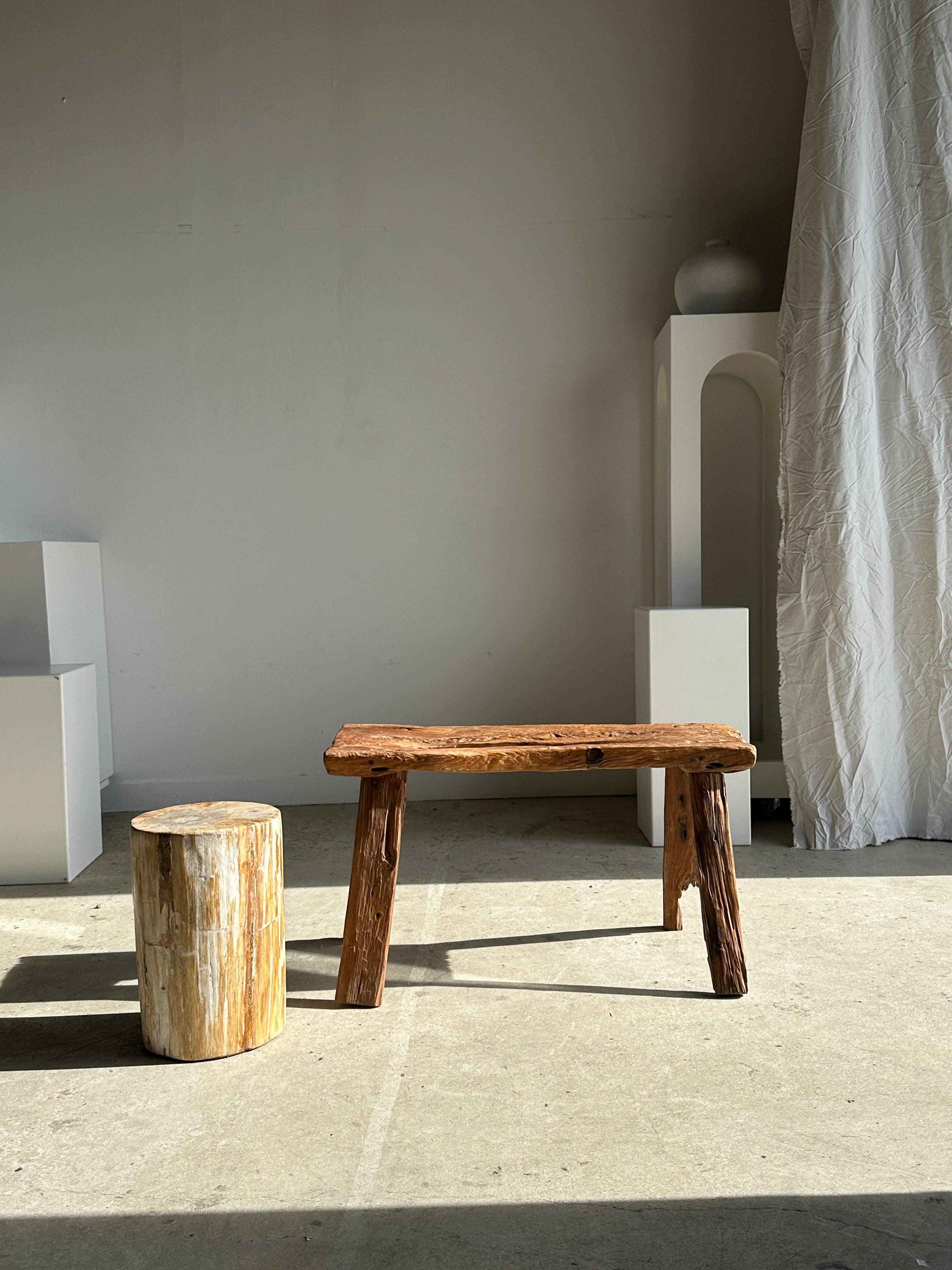 Office Objets - Wholesale Bench - Small organic bench in upcycled Asian teak quadripod openwork seat - Matahari33