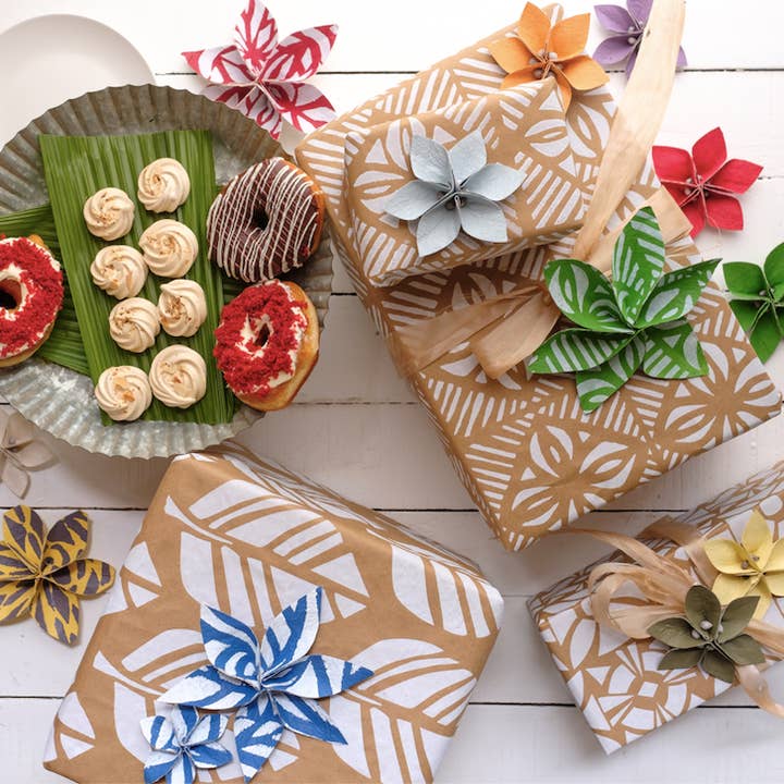 Rise Beyond the Reef – wholesale Ornament set – Masi Flower Holiday Ornaments - Holiday Trio Set of Three (3)8