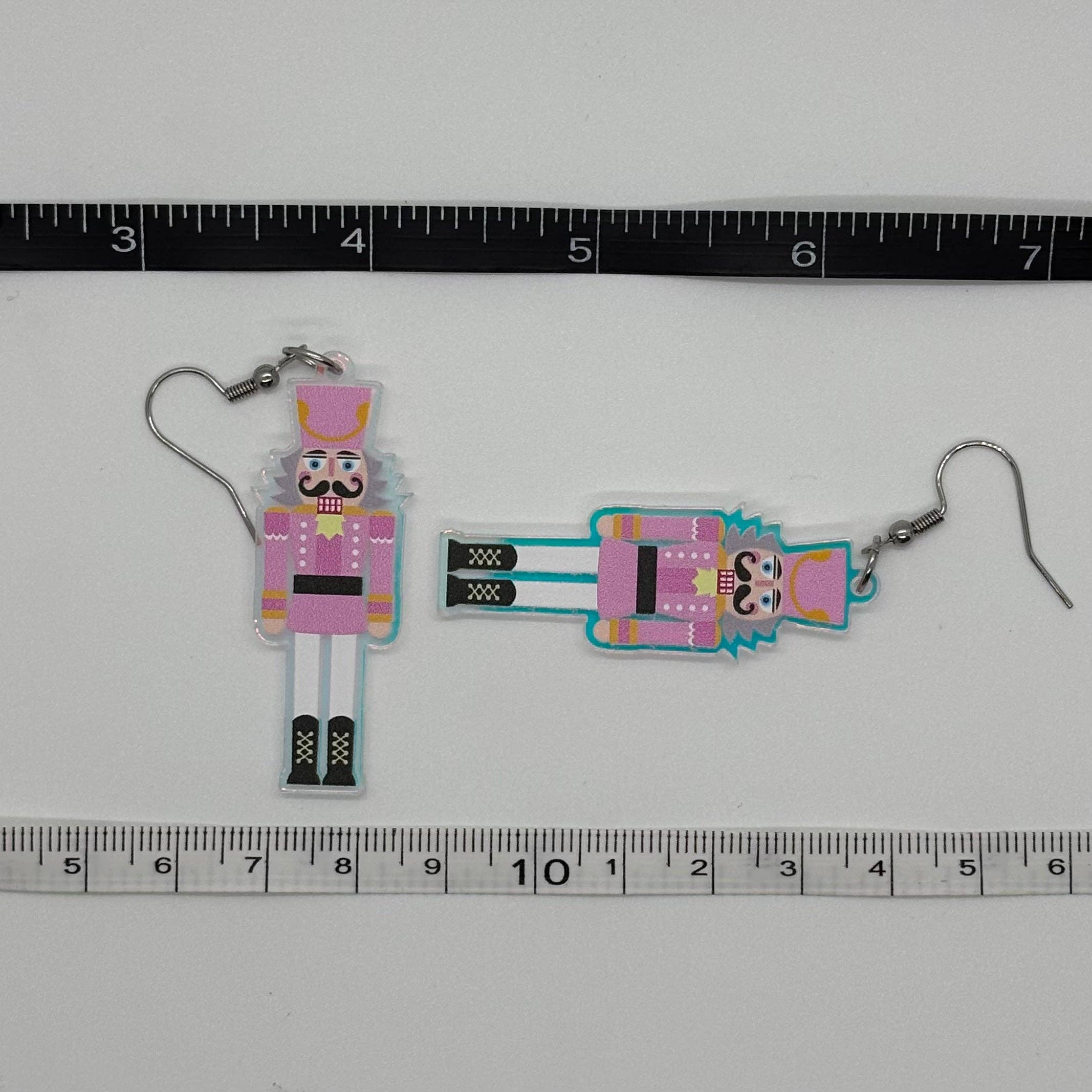 Myrickle – wholesale Hängande örhängen – Nötknäppare i rosa örhängen Julklapp2