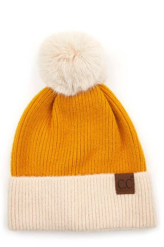 Hana – Engroshandel Beanie - Dame – C.C ensfarvet Pom Beanie med Beige manchet2