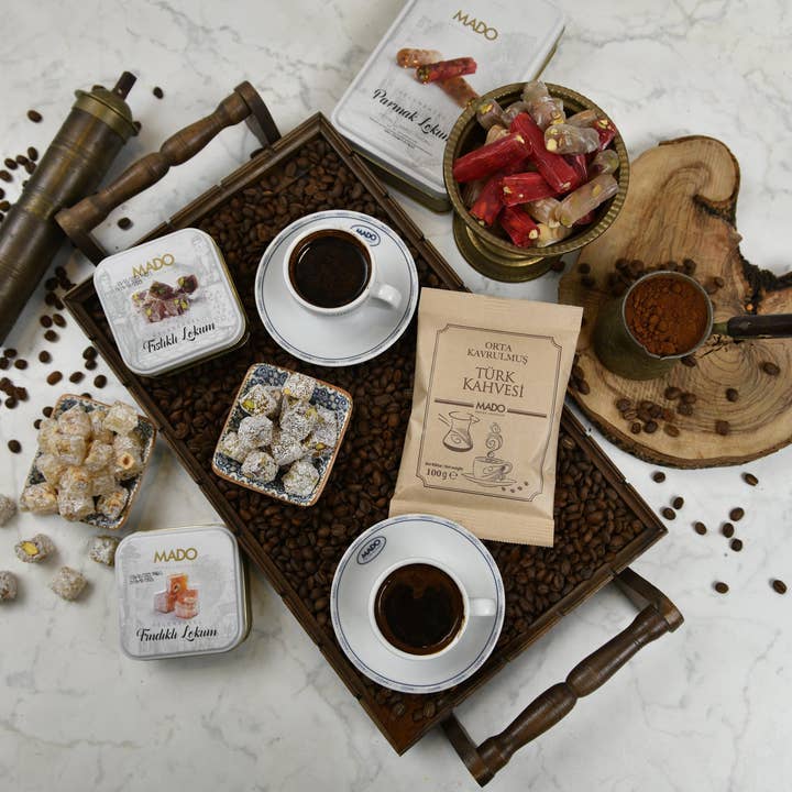 MADO – wholesale Gift box – Turkish Delight with Hazelnut Gourmet Dessert Gift Box2