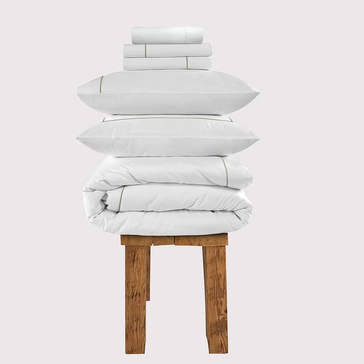 800 Thread Count Egyptian Cotton Cedarhurst LUXE Bedding Set - Mink for wholesale on Faire