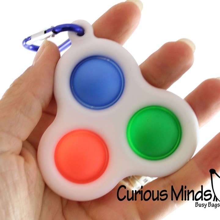 1 x Triple Bubble Hartschalen-Schlüsselanhänger — Bubble Wrap Pop Fidge für den Großhandel von Curious Minds Toys