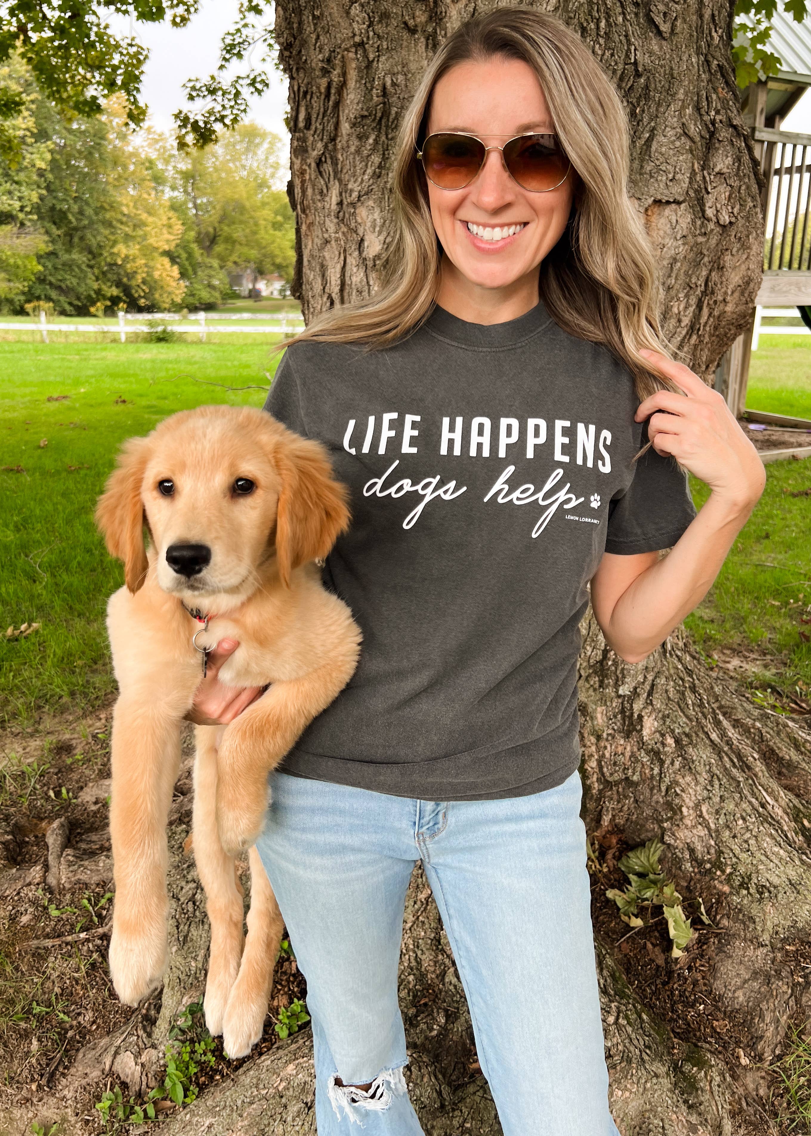 Poivre LIFE HAPPENS DOGS HELP - T-shirt graphique Comfort Wash  en vente sur Faire1