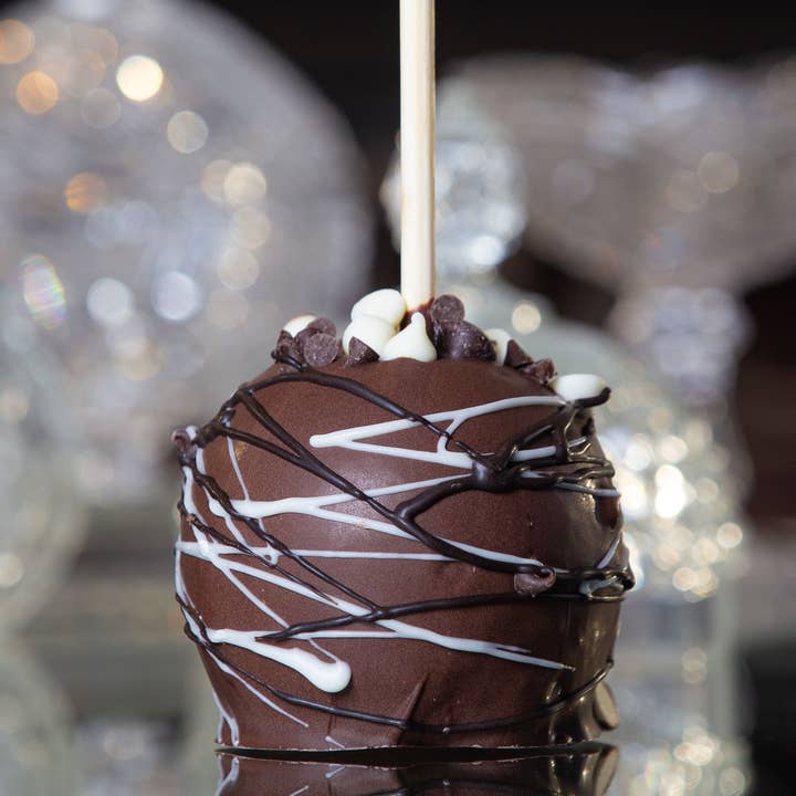 Simply Amazing Apples - Wholesale Chocolate Covered Sweets - Death By Chocolate Milk Chocolate Caramel Apple