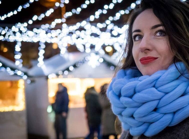 woolexperts - Wholesale Scarf - Women's - Chunky Knit Merino Wool Infinity Scarf with Hood Handmade #57