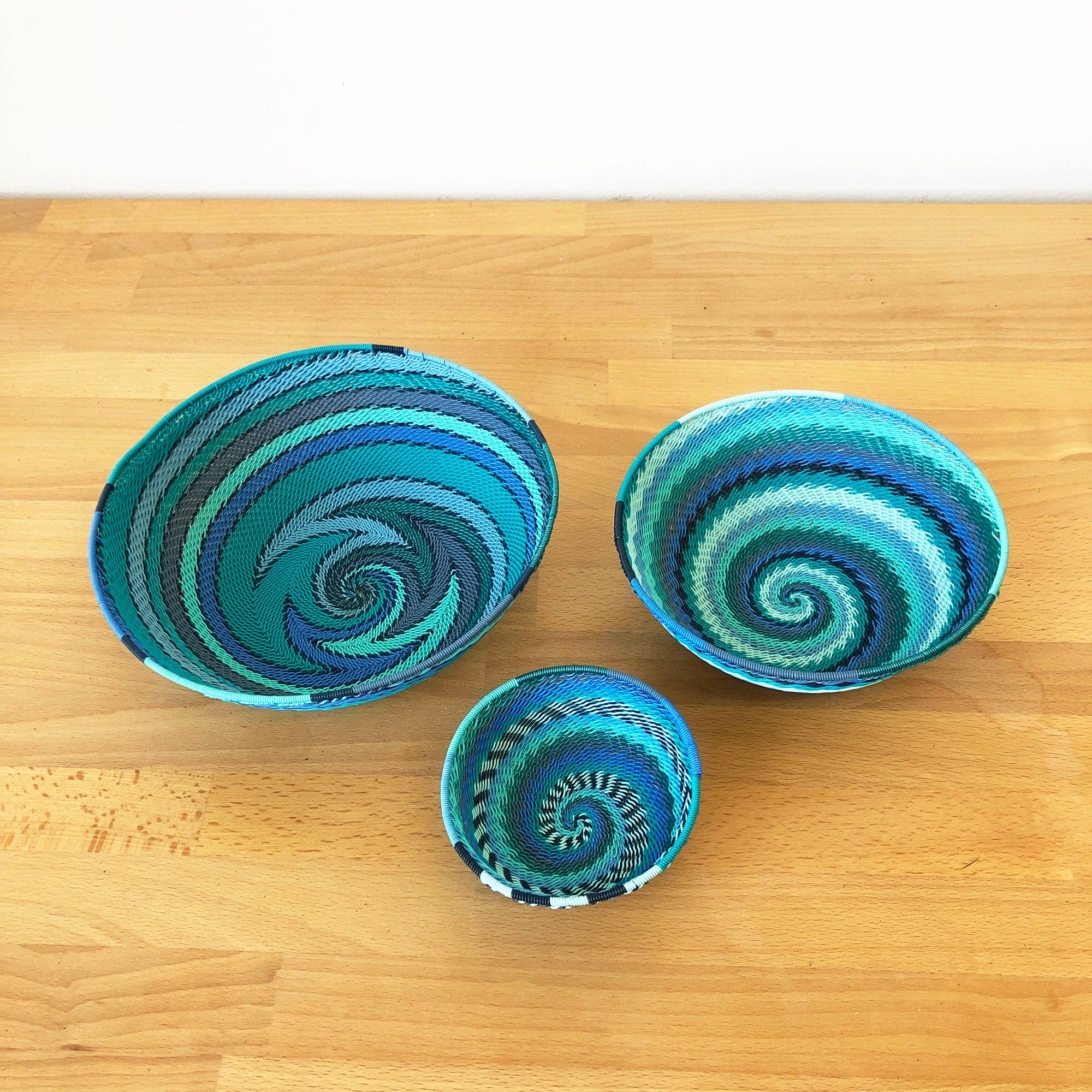 Amsha – wholesale Decorative plate/dish/bowl – Zulu Wire Bowl: Ocean4