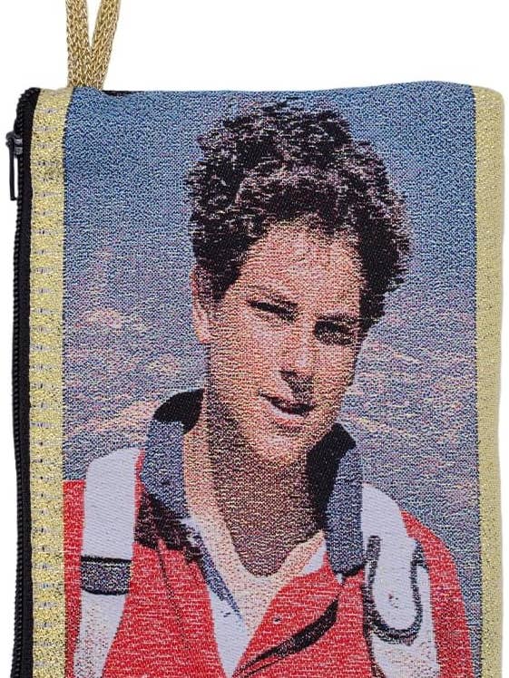 San Carlo Acutis y Bolsa de Rosario de San Miguel para venta al por mayor de Village Gift Importers