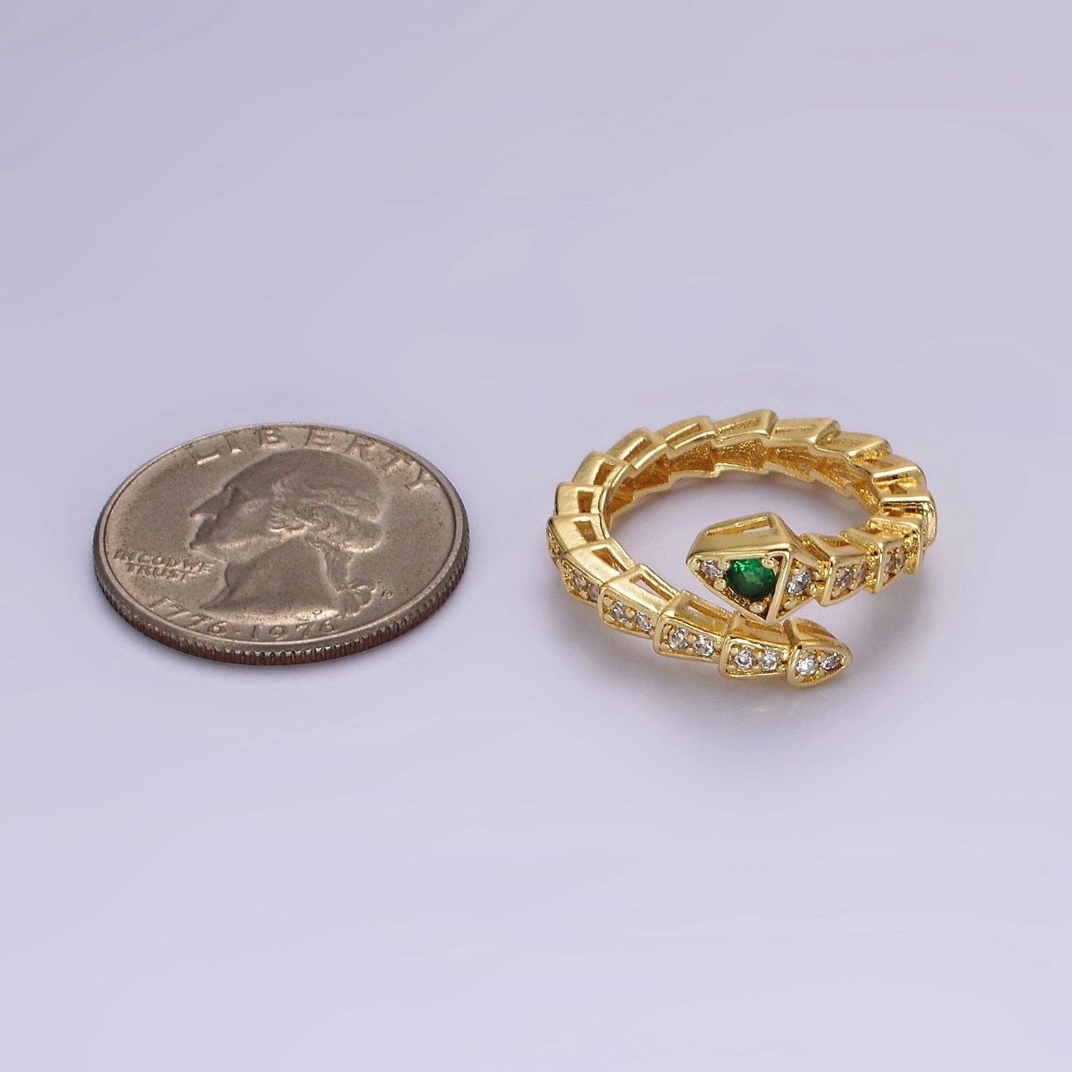 Aim Eternal - Wholesale Ring met meerdere stenen - 14K goudgevulde groene microgeplaveide CZ Snake Serpent Animal Wrap Ring | O11682