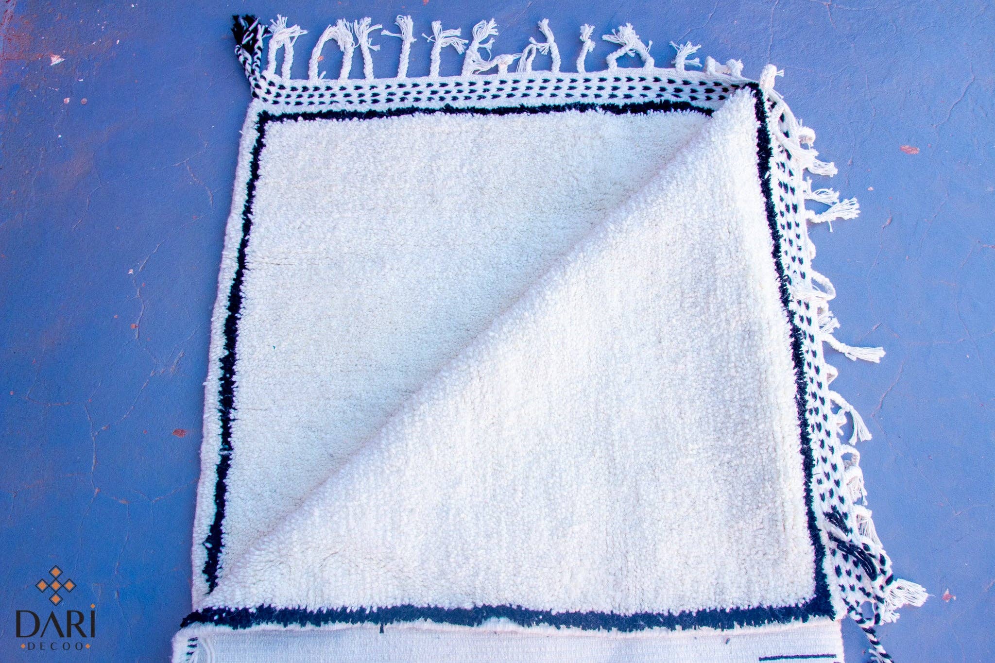 Daridecoo – wholesale Area rug – ONE LINE DRAWING MINIMAL WHITE WOOL RUG7