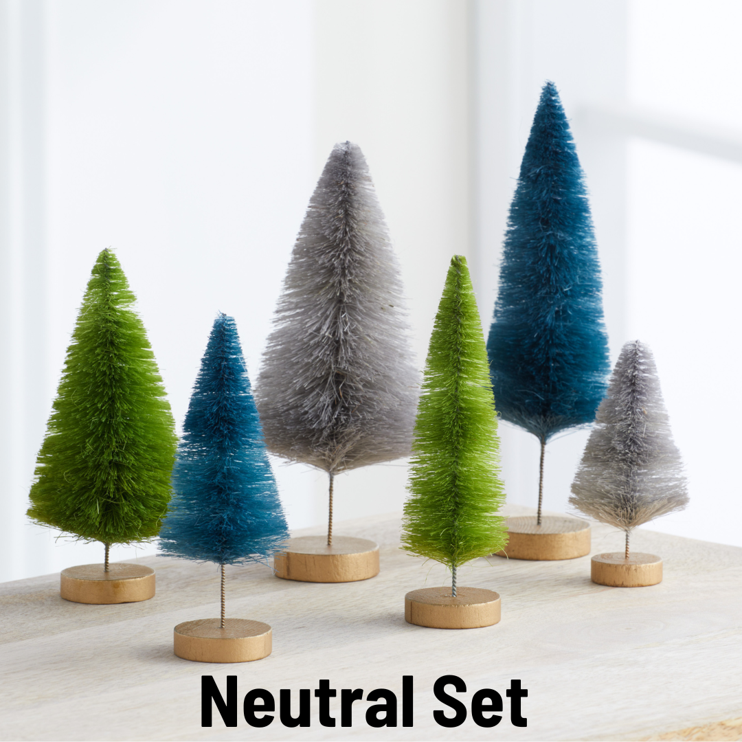 Your Heart's Content - Vente Décorations de table - Table de dessus teinte à la main avec des arbres en forme de brosse à bouteille, inspirée par la nature1