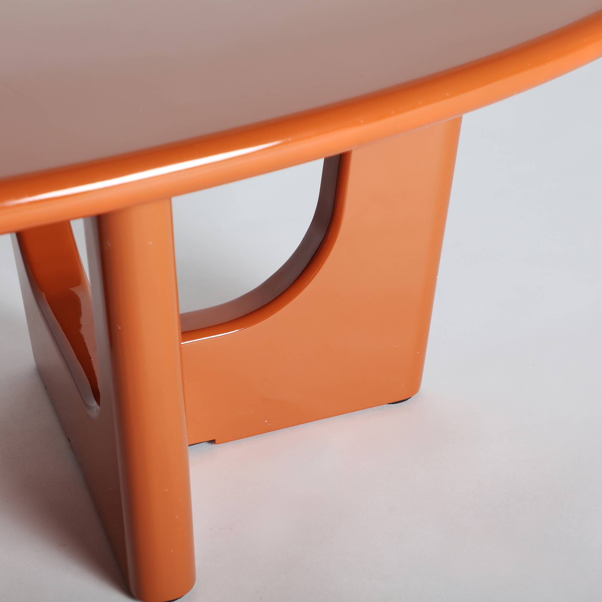 Kodu - Wholesale Coffee Table - Orange lacquered MDF coffee table3