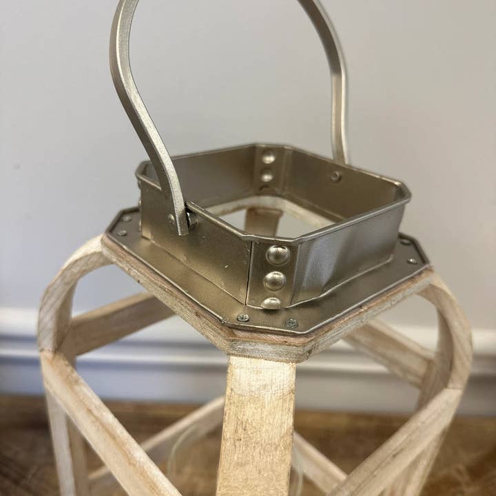 Vagabond Vintage – wholesale Lantern – WOOD WITH METAL WHITE LANTERN CANDLE HOLDER2