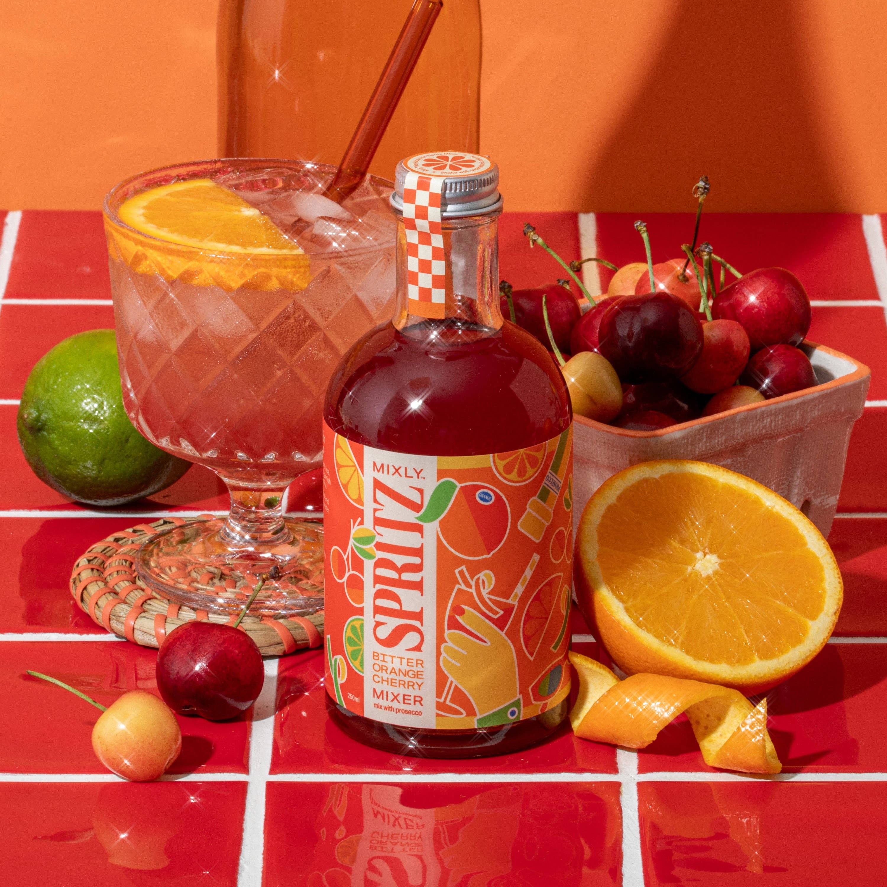 Mixly - Vente Mélange/sirop pour cocktails - Mélangeur de cocktail ou mocktail Spritz Cerise Orange Amère 250ml1