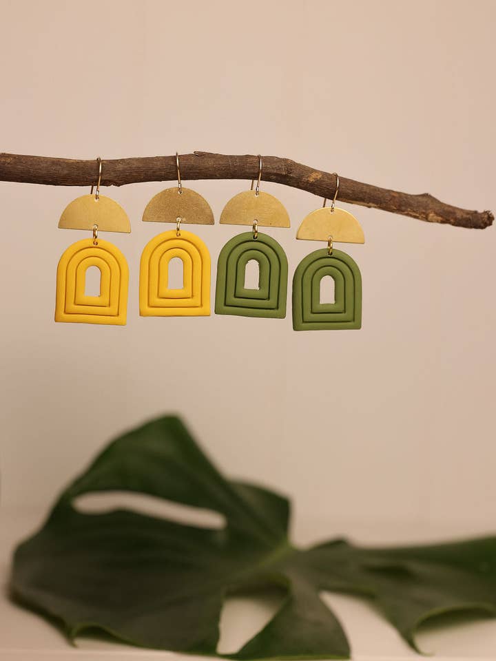 Gates | Klei Oorbellen voor wholesale door Katie White Designs LLC