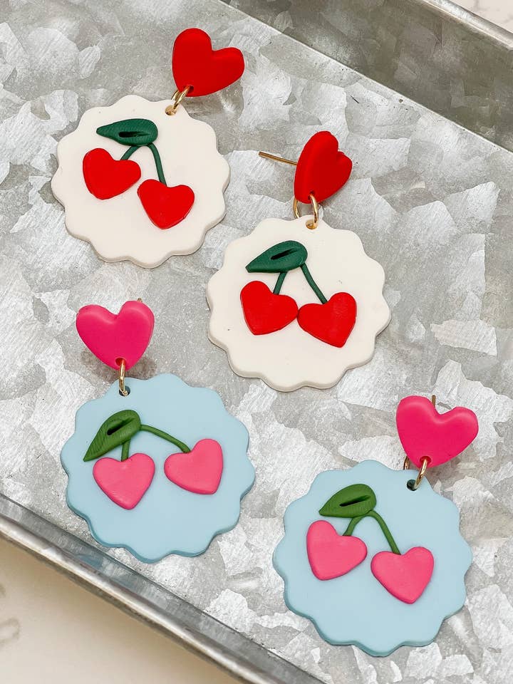 Heart Cherry Clay Dangle Oorbellen voor wholesale door Prep Obsessed Wholesale