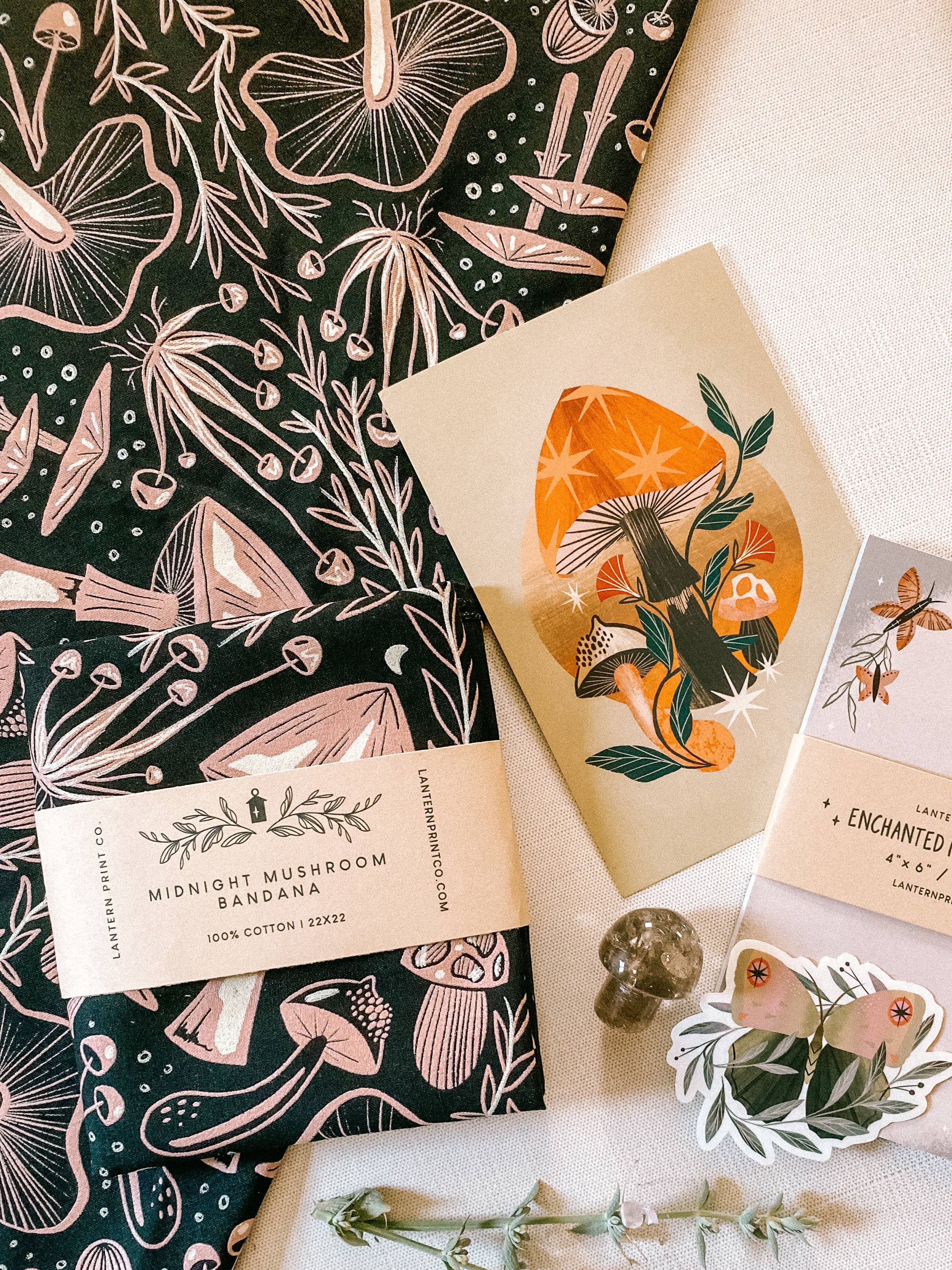 Lantern Print Co. - Venta al por mayor Bandana - Unisex - Bandana: Seta de Medianoche; Marrón, Verde, Rosa1