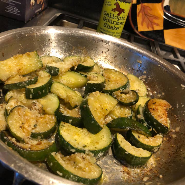 Mom's Gourmet LLC - Wholesale Dried Spice Mix - Gallopin' Gourmet Shake7