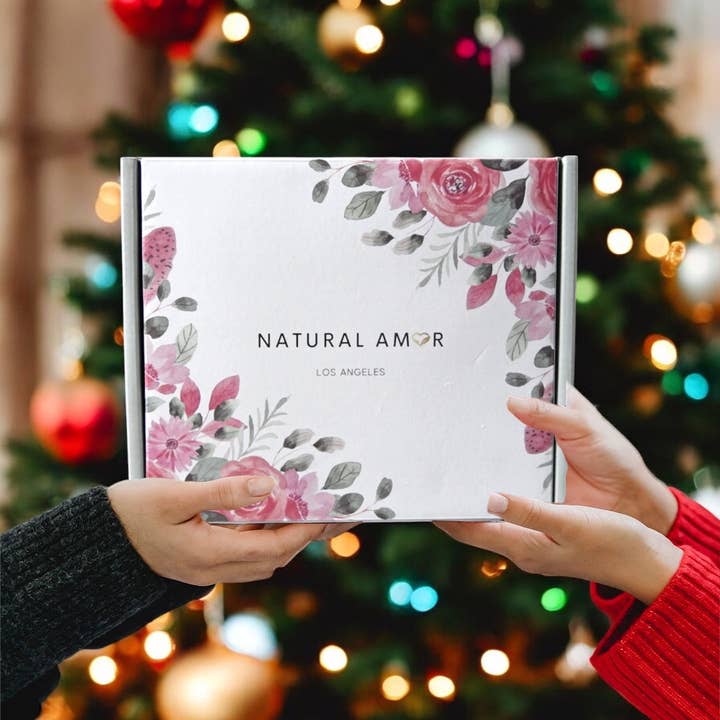 Natural Amor LLC - Wholesale Bath & Body Set - Cozy Christmas Gift Set2