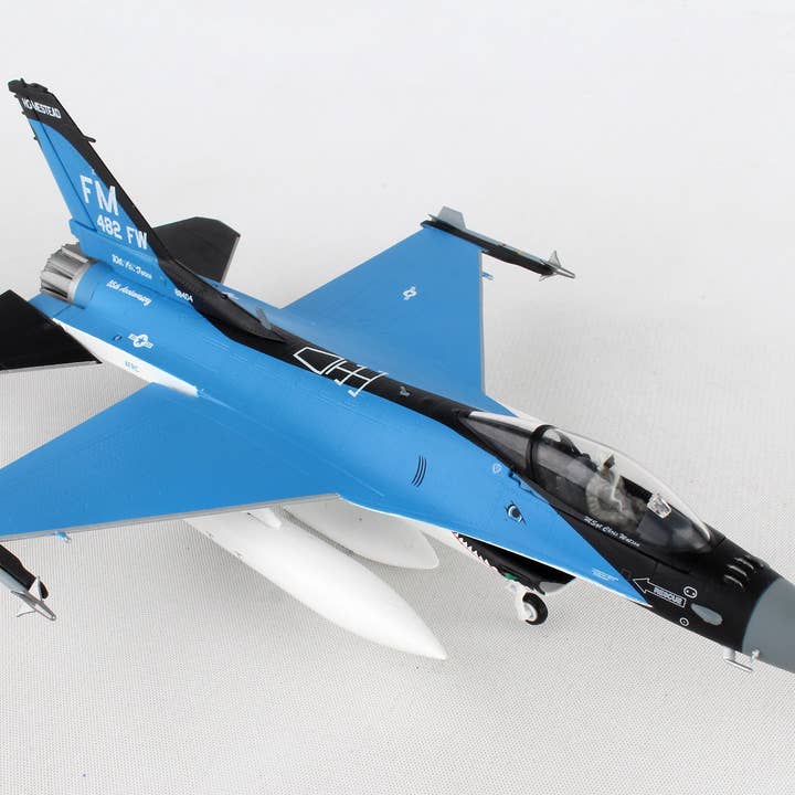 HERPA USAF F-16C 1/72 93RD FS FLORIDA MAKOS for wholesale by Daron Worldwide Trading