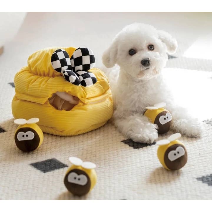 Doggotique - Wholesale Pet Plush Toy - Dog - Honey House Snack Toy for Dogs, Plush Dog Toy1