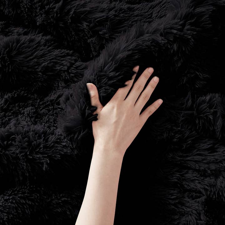 Olliix - Wholesale Bedding Set - Shaggy Fur 3-Piece Comforter/Duvet Cover Set, Black5