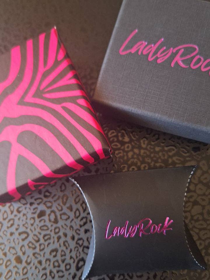 LadyRock överraskningslåda (6 artiklar) för wholesale av LadyRockCreaciones