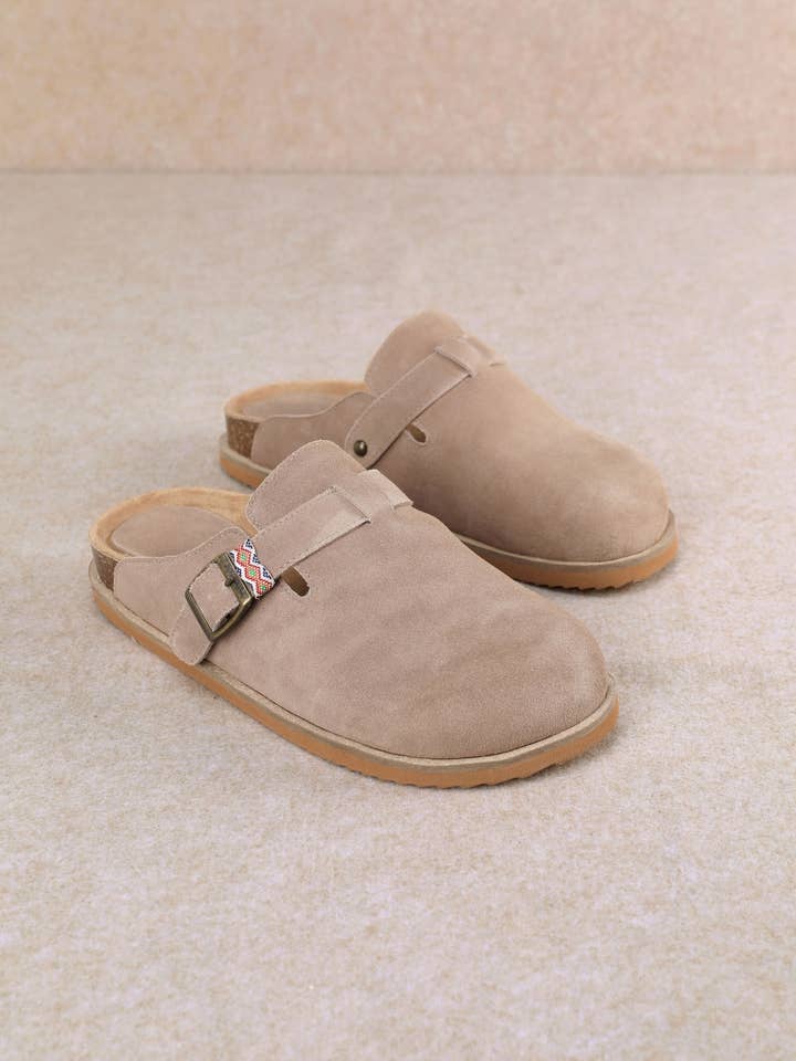 Zopfdetail geschlossener Zehenbereich Kork-Clog-Sandale für den Großhandel von Oliccui