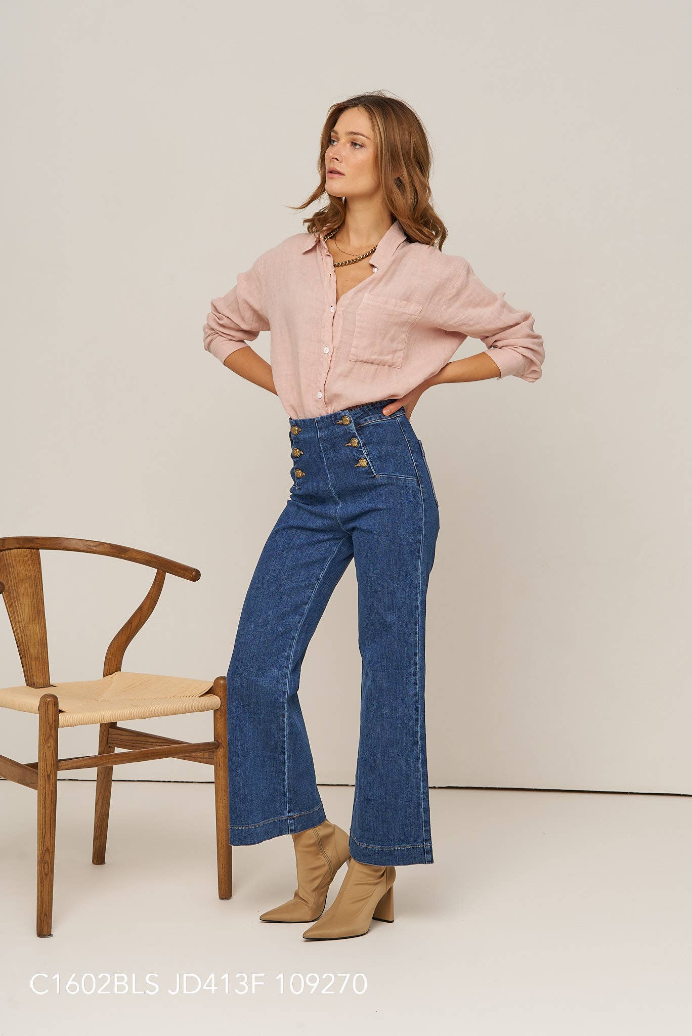 Oraije Paris - Vendita all'ingrosso Jeans - Donna - Jeans larghi Victorine a 6 bottoni12