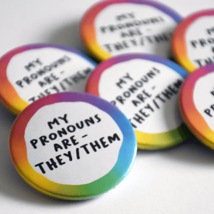 Fynedesignshop – wholesale Lapel pin/button – Pronoun badges - Collection 2 - Rainbow3