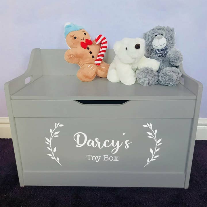 Personalised Baby Clothes and Gifts – wholesale Toy storage box – Kids & baby – Wooden Toy Box with Personalised Wreath Design
