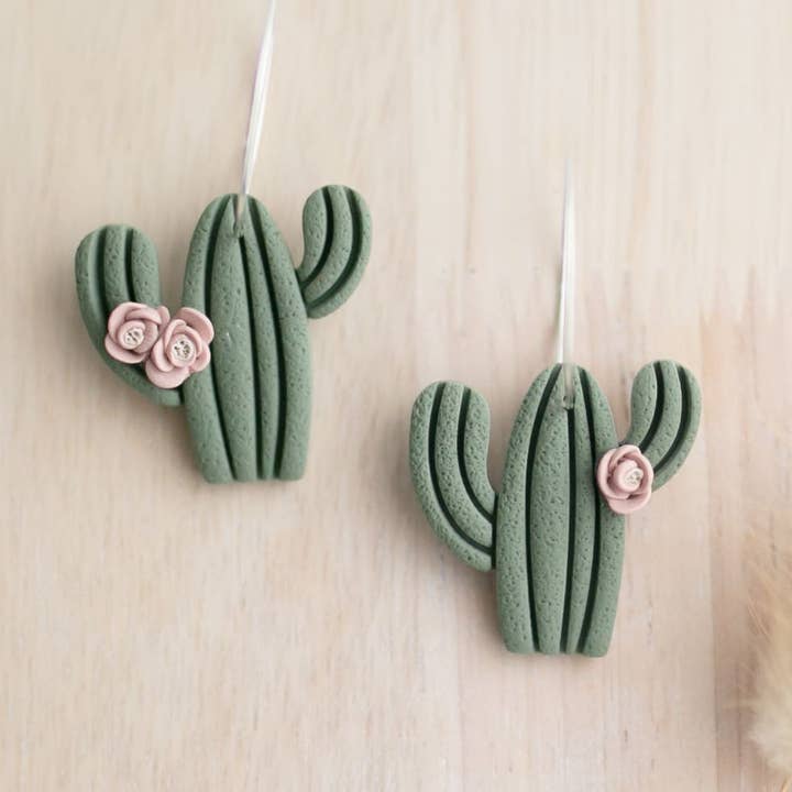 Boucles d'oreilles en argile | cactus rose du désert | Southwest Collection pour la vente par Hazel n Blue