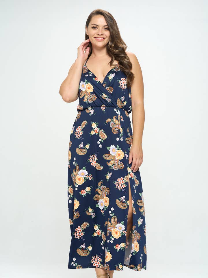 Maxi-wikkeljurk met hemdje in grote maten voor wholesale door DNA Couture