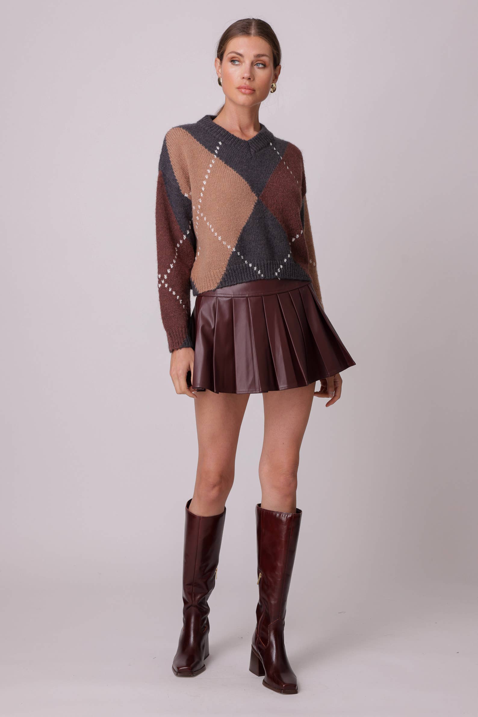 SANGRE DE BUEY FALDA PLISADA KEIKO de venta al por mayor en Faire0