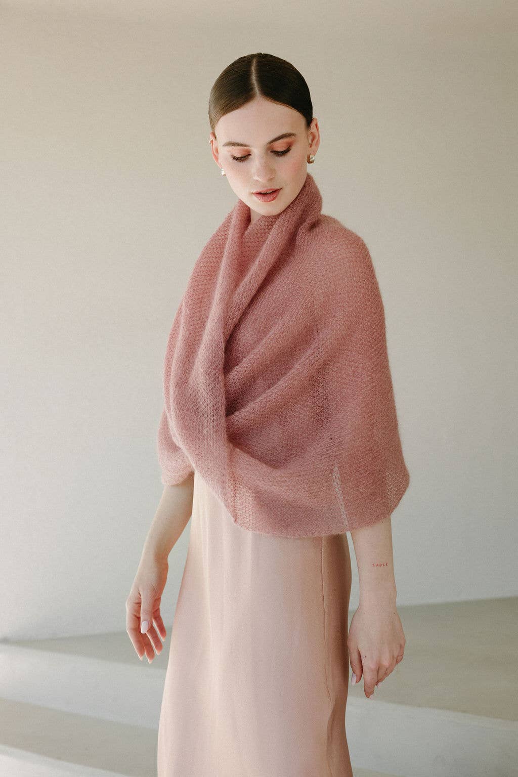 WOOL HOUSE - Wholesale Wrap - Women's - Luxurious Bridal Wrap Shawl / MAGNOLIA12
