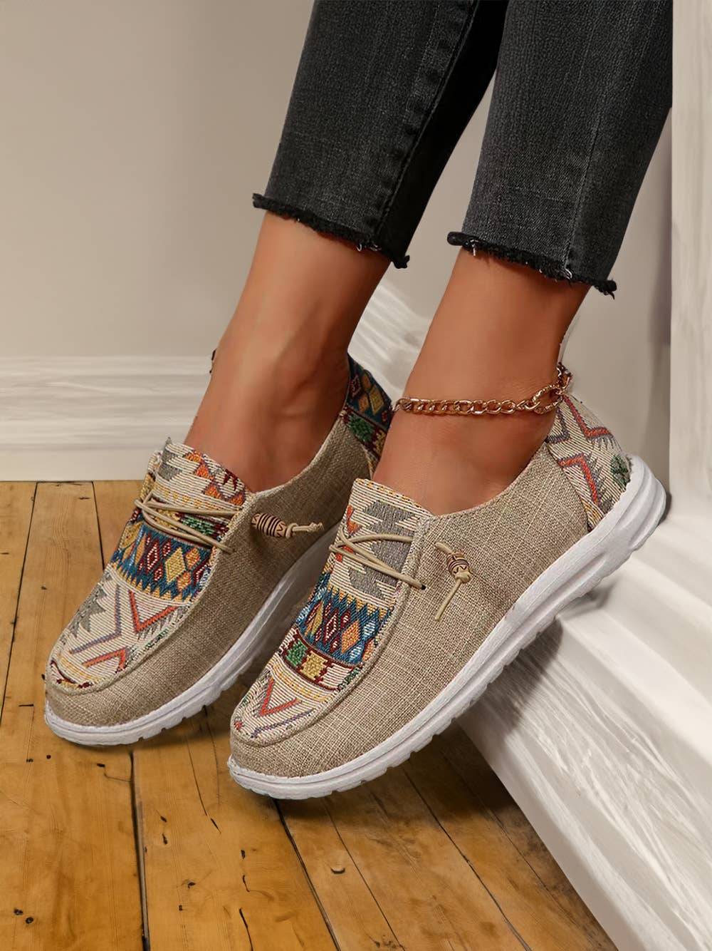 Beige Geometric Lace-up Decor Slip On Shoes for wholesale on Faire1