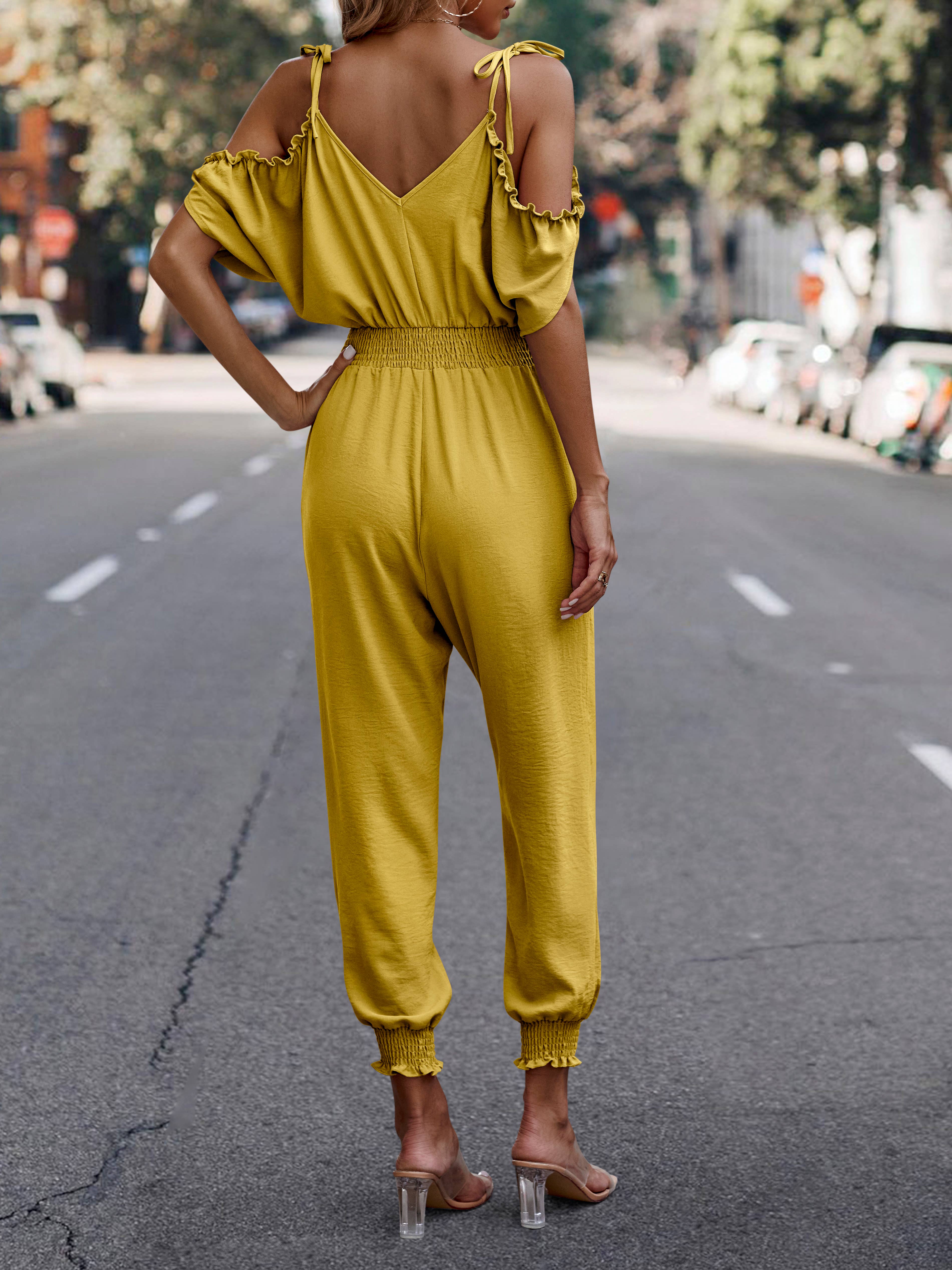 eLook – Großhandel Jumpsuit – Damen – SZ1-J9004 Schulterfreier Wickeloverall mit gesmokter Schulterpartie12