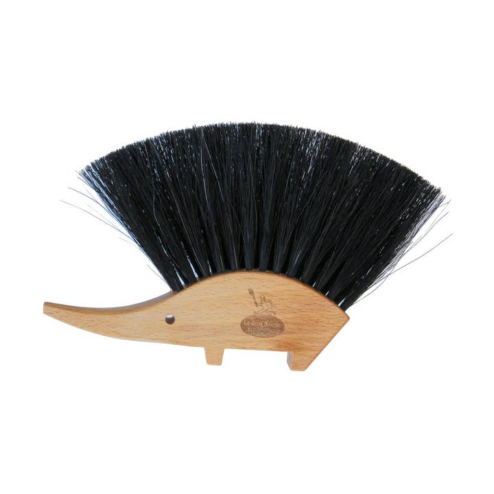 Egel Tafelveger – Beukenhouten Kruimelveger voor wholesale door Clémentine Boutique