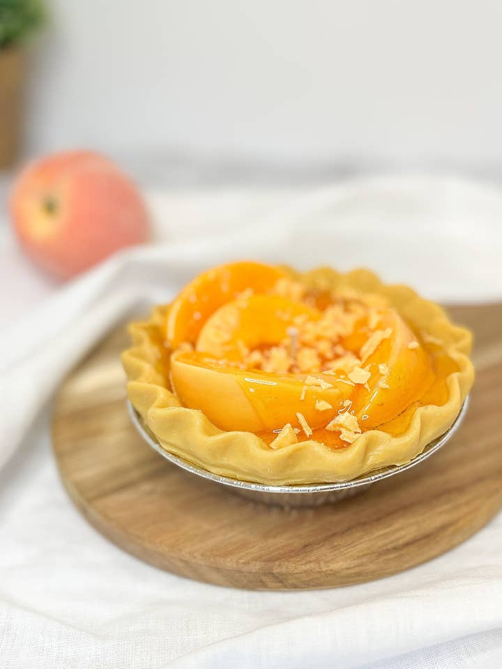 Peach Pie Candle for wholesale by Gardenia Candle Co.