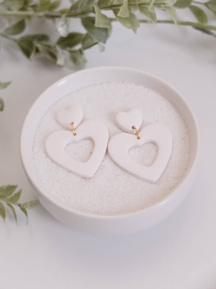Pendientes Corazones Blancos para venta al por mayor de Muni Muni