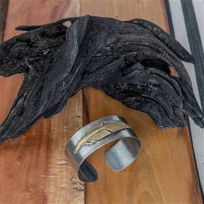 HomArt - Wholesale Cuff Bracelet - Penna Silver Feather Cuff1