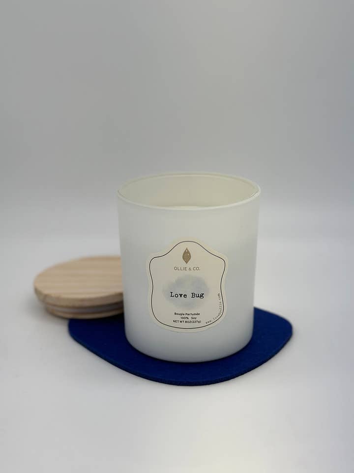 Love Bug 8oz voor wholesale door Ollie & Co. | Unique Home Fragrance