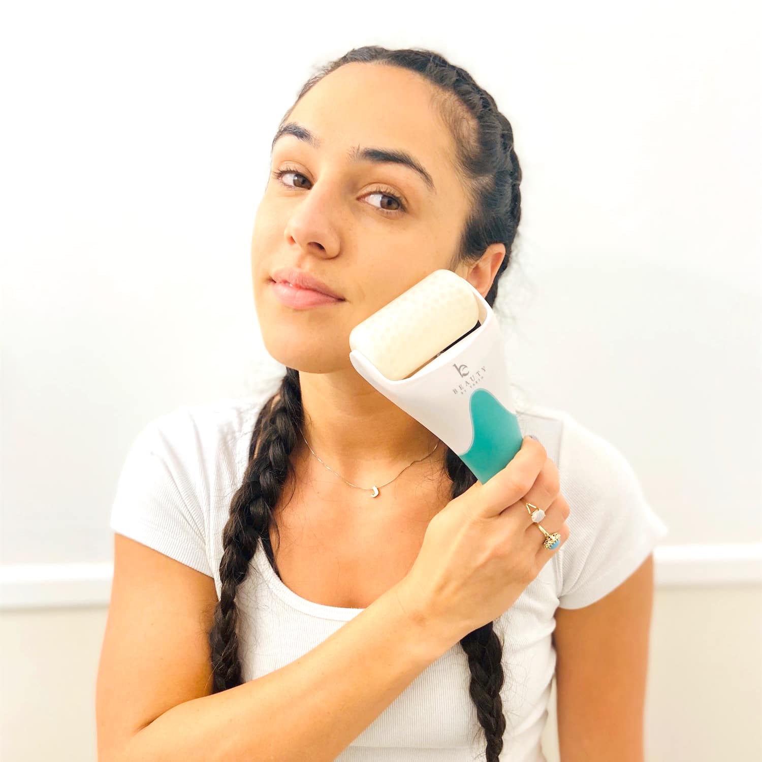 Beauty By Earth - Vente Rouleau beauté/visage - Ice Roller pour le visage et les yeux3