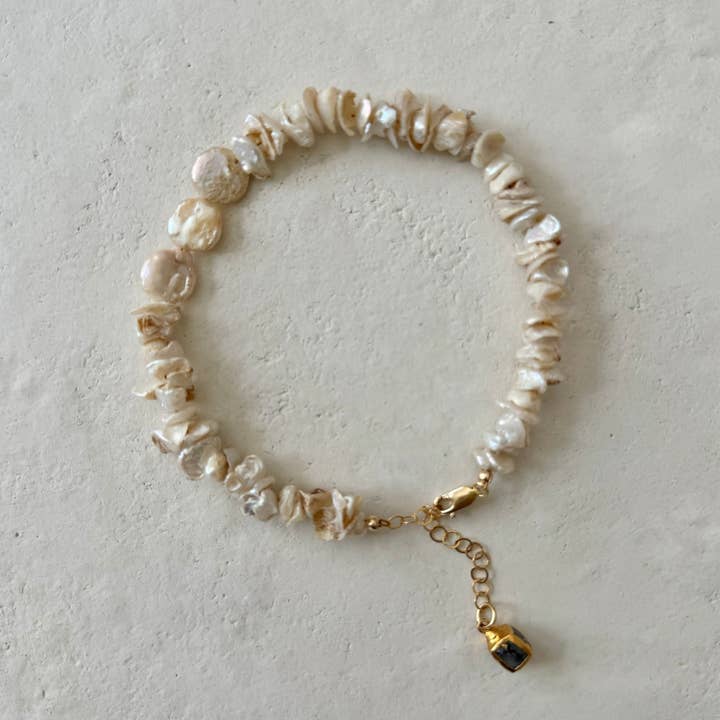 House of Olia - Wholesale Anklet - Frothe Pearl & Mother of Pearl Cube Charm Gold Filled Anklet1