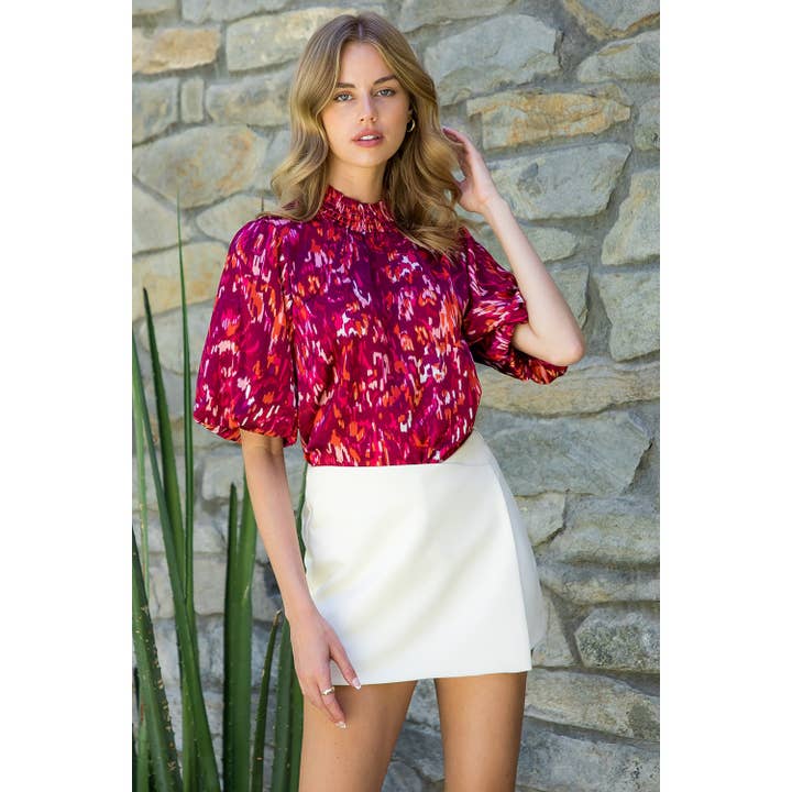 Top mit Puffärmeln und Aufdruck für den Großhandel von THML