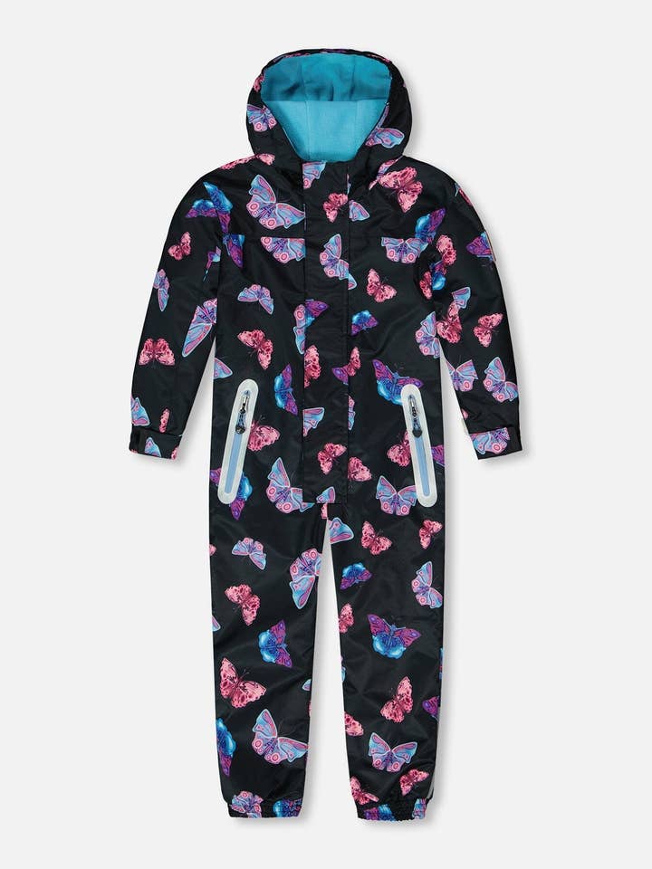 Bedruckter Einteiler für die Zwischensaison mit mehrfarbigen Schmetterlingen auf schwarzem Hintergrund für den Großhandel von Deux par Deux