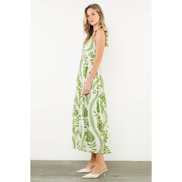 THML - Wholesale Dress - Women's - Flutter Sleeve Leaf Print Maxi Dress5
