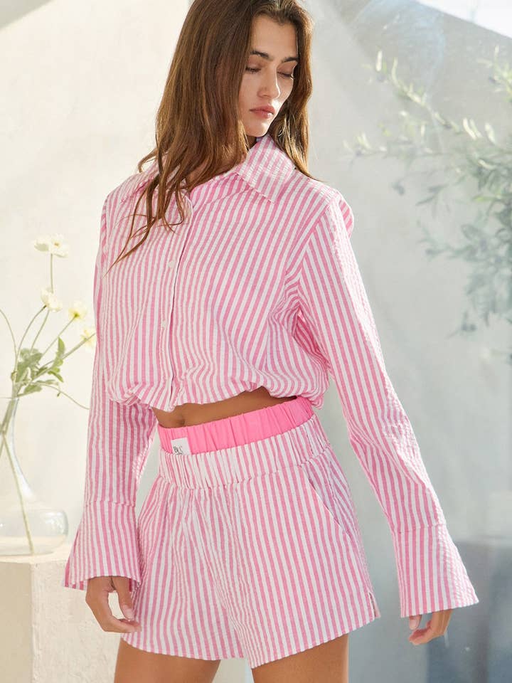 BUCKETLIST - Wholesale Shirt - Women's - T2472 Striped Seersucker Crop Shirt Top