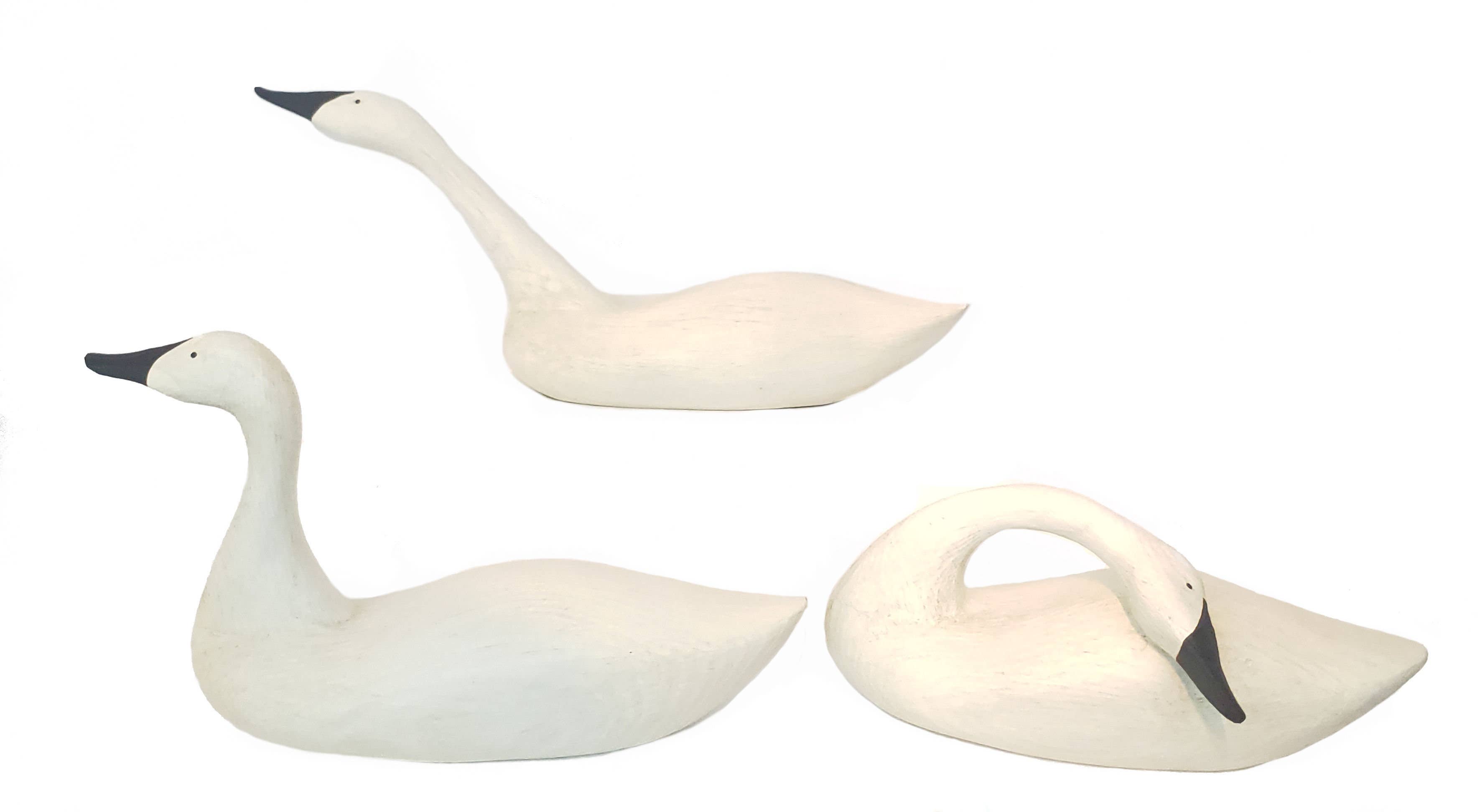 Three Points Design - Wholesale Decorative Figurine - Mini Swans4